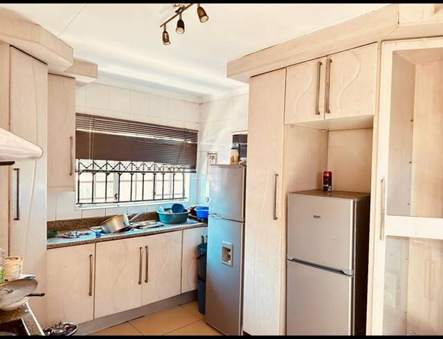 3 BEDROOM HOUSE FOR SALE IN MAYBERRY PARK